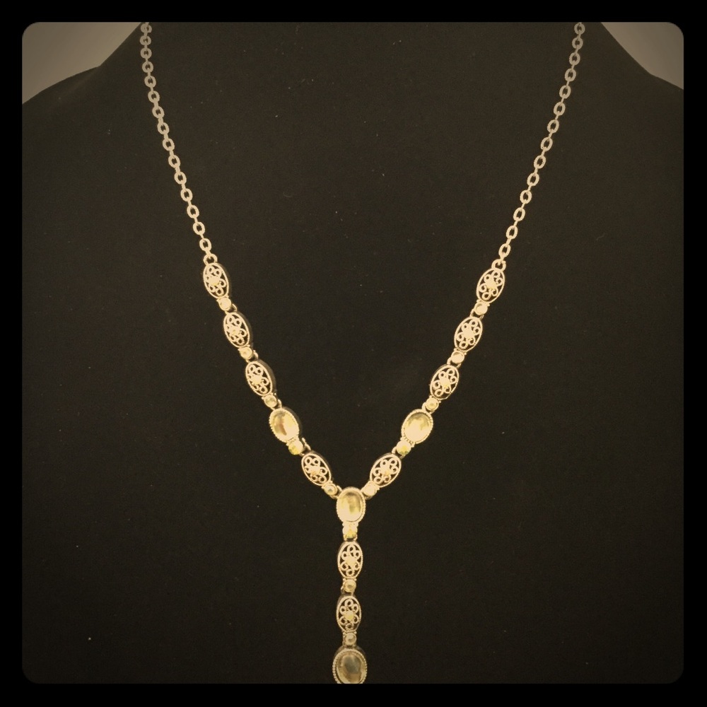 Fun Necklace With Light Green Stones